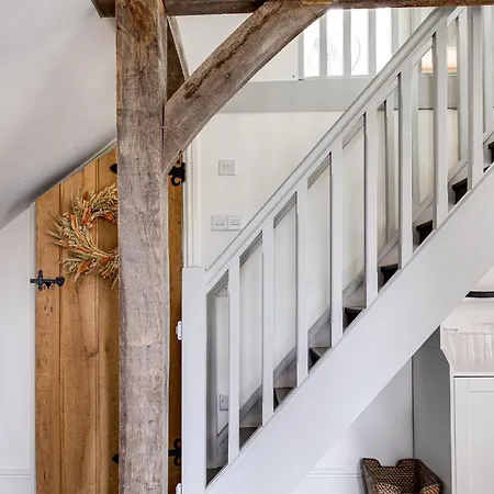 Oak Tree Hideaway Villa Whitchurch  Exterior photo