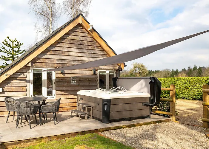 Oak Tree Hideaway