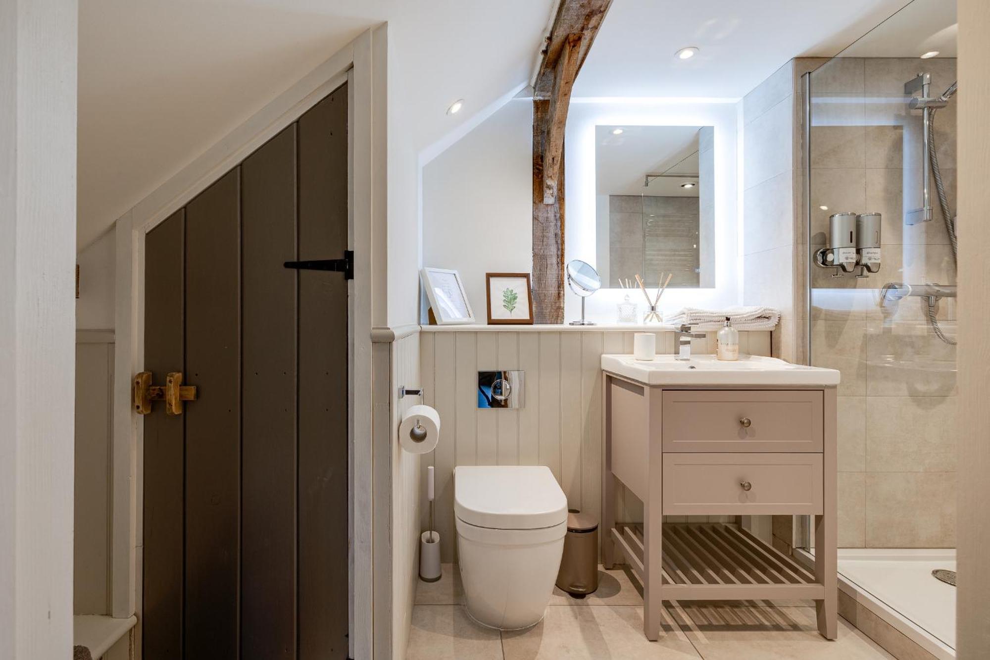 Oak Tree Hideaway Holiday home Whitchurch (Shropshire)